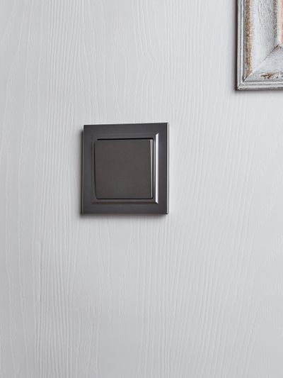 BRITE Выключатель 1-клавишный проходной 10А ВС10-1-6-БрС сталь IEK